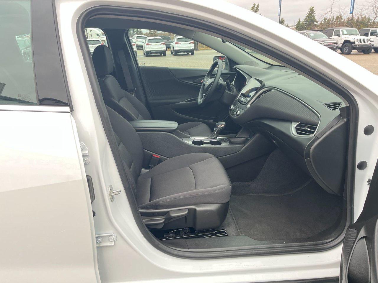 2024 Chevrolet Malibu FWD 1LT Photo