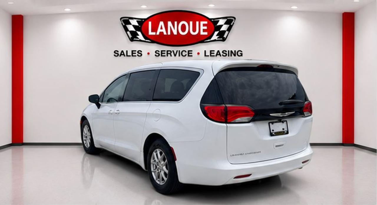2024 Chrysler Grand Caravan SXT Photo