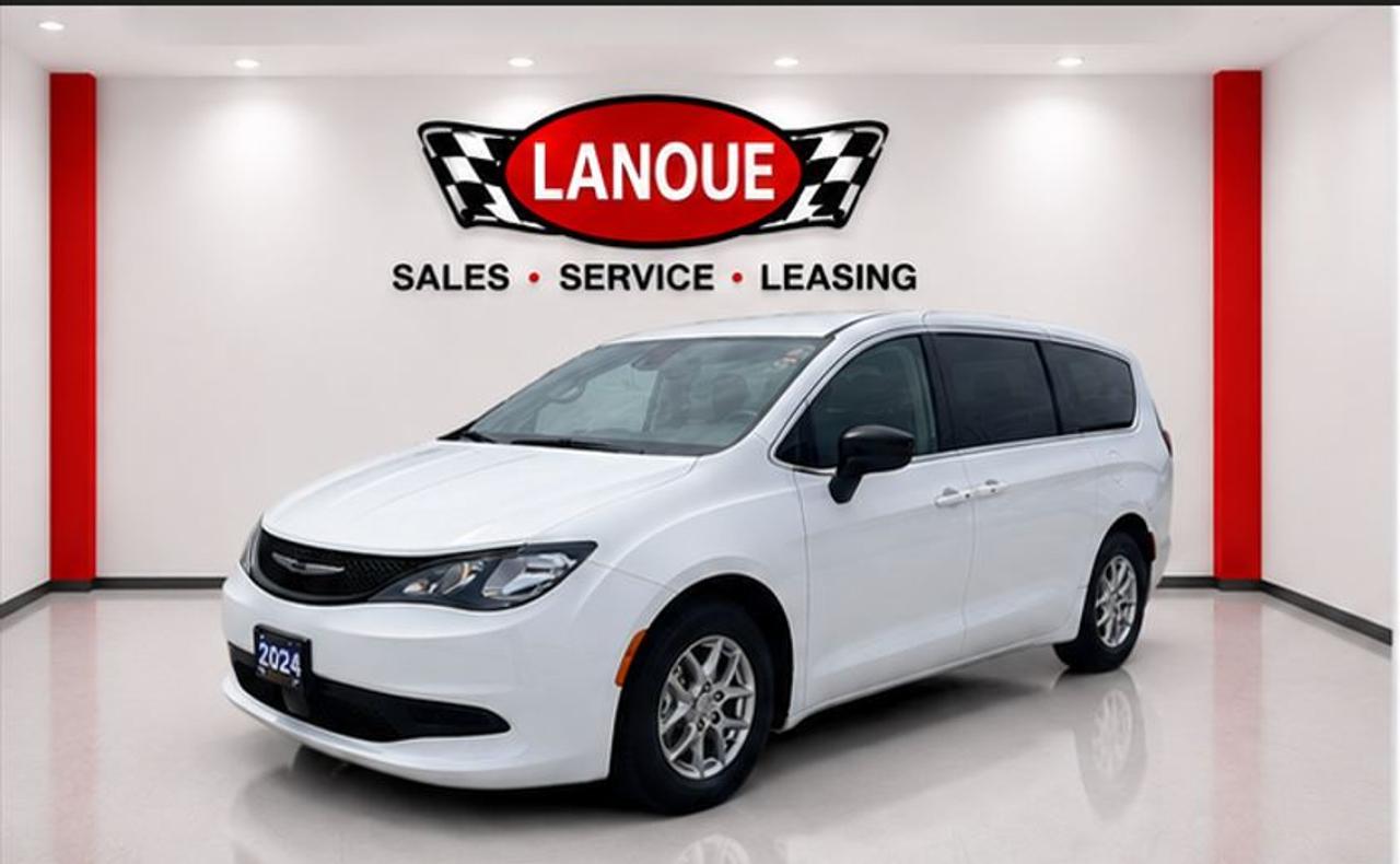 2024 Chrysler Grand Caravan SXT Photo0