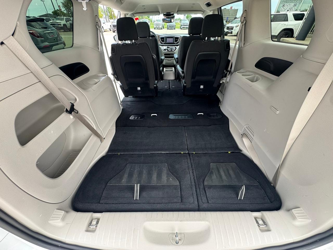 2024 Chrysler Grand Caravan SXT Photo