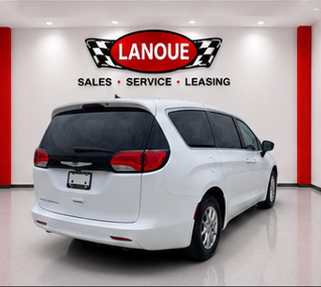 2024 Chrysler Grand Caravan SXT Photo