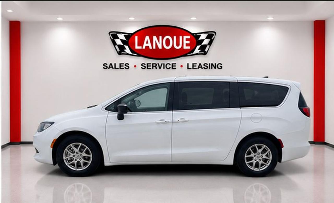 2024 Chrysler Grand Caravan SXT Photo