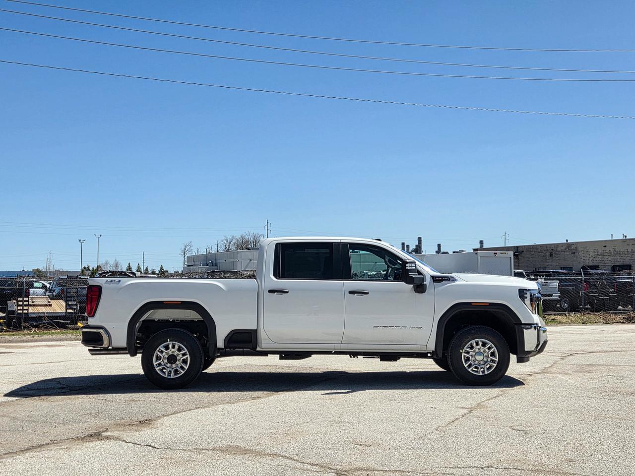 2026 GMC SIERRA 2500HD Pro Photo3