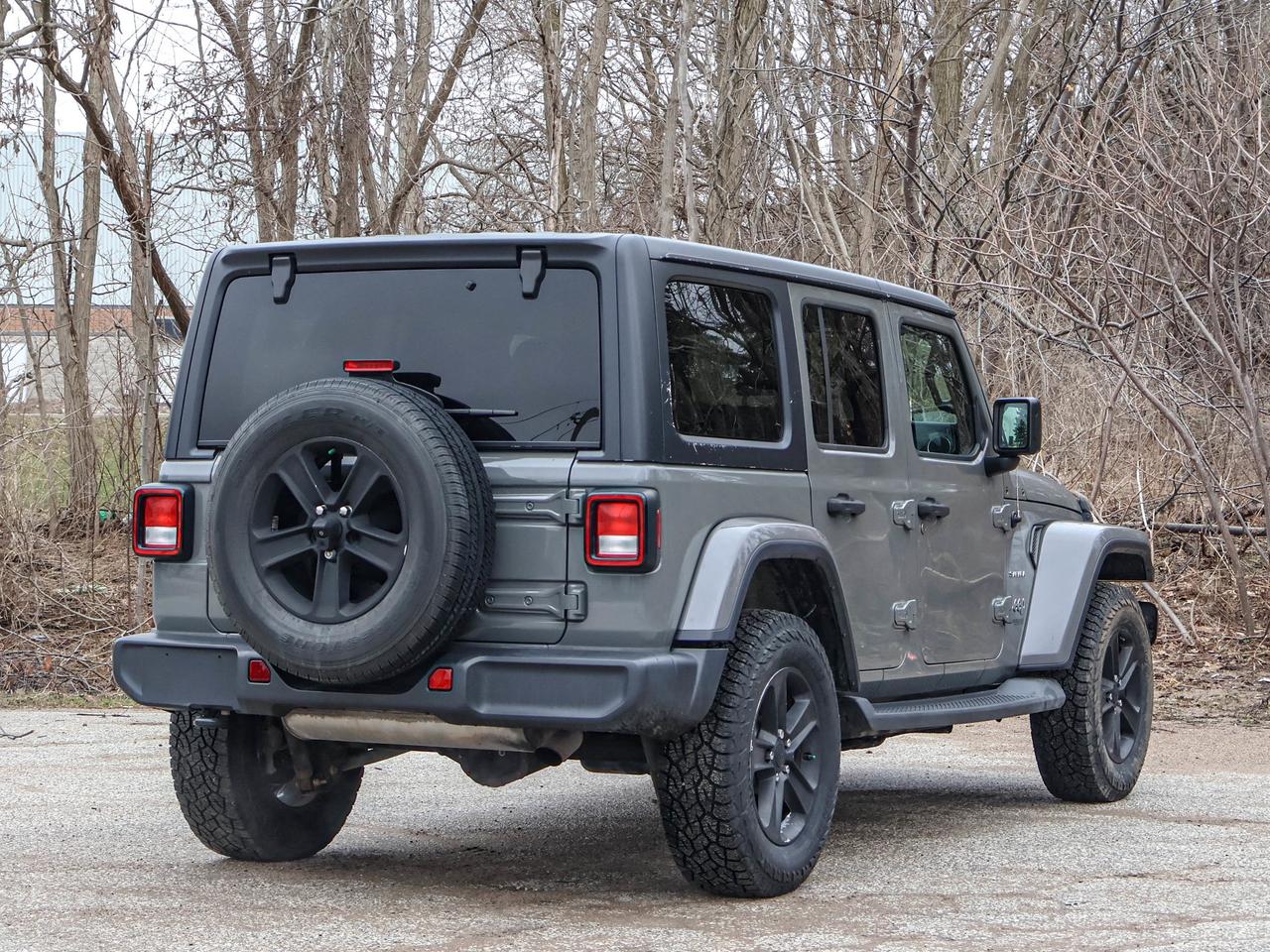 2018 Jeep WRANGLER UNLIMITED Sahara Photo