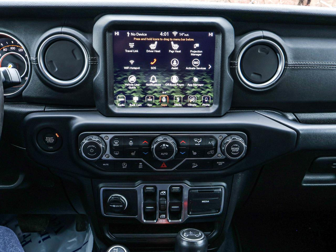 2018 Jeep WRANGLER UNLIMITED Sahara Photo