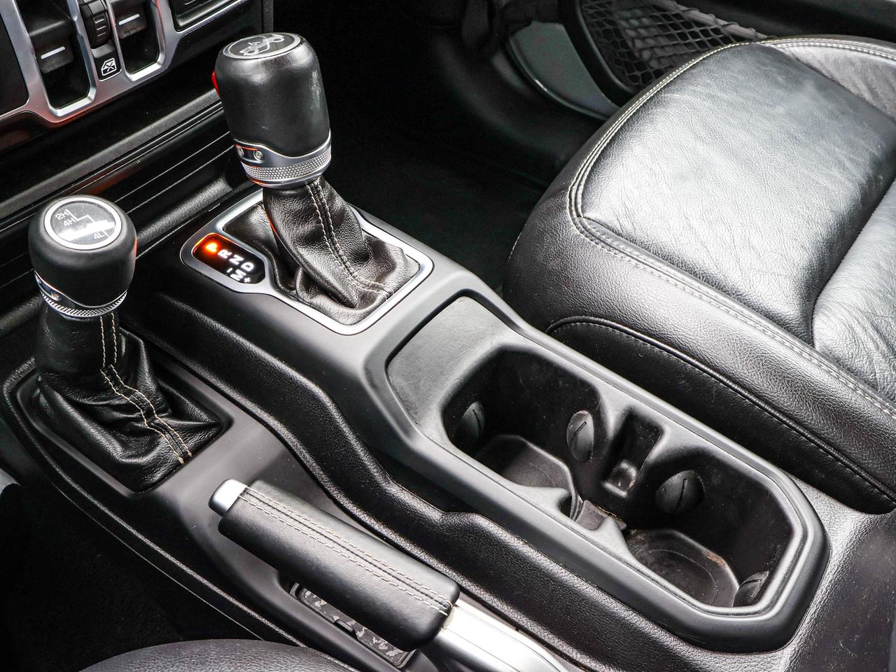 2018 Jeep WRANGLER UNLIMITED Sahara Photo