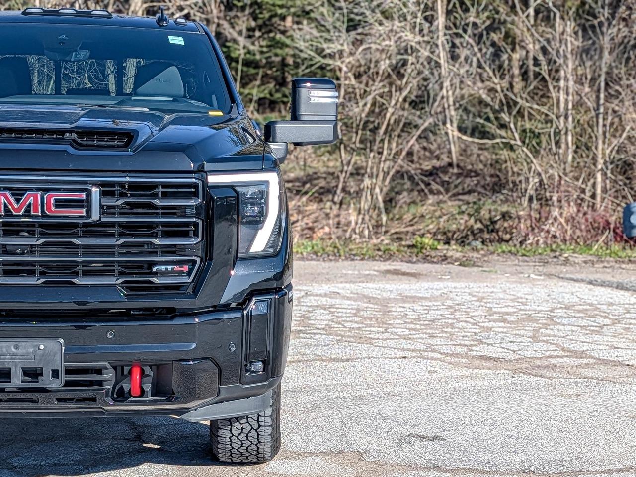 2025 GMC SIERRA 2500HD AT4 Photo4
