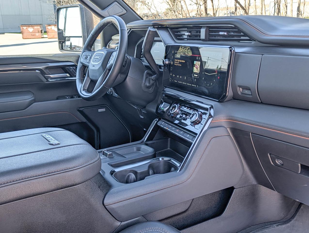 2025 GMC SIERRA 2500HD AT4 Photo