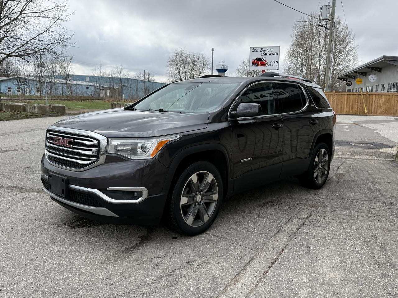 2017 GMC Acadia SLT Photo2