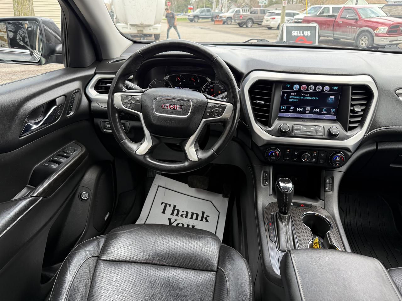 2017 GMC Acadia SLT Photo