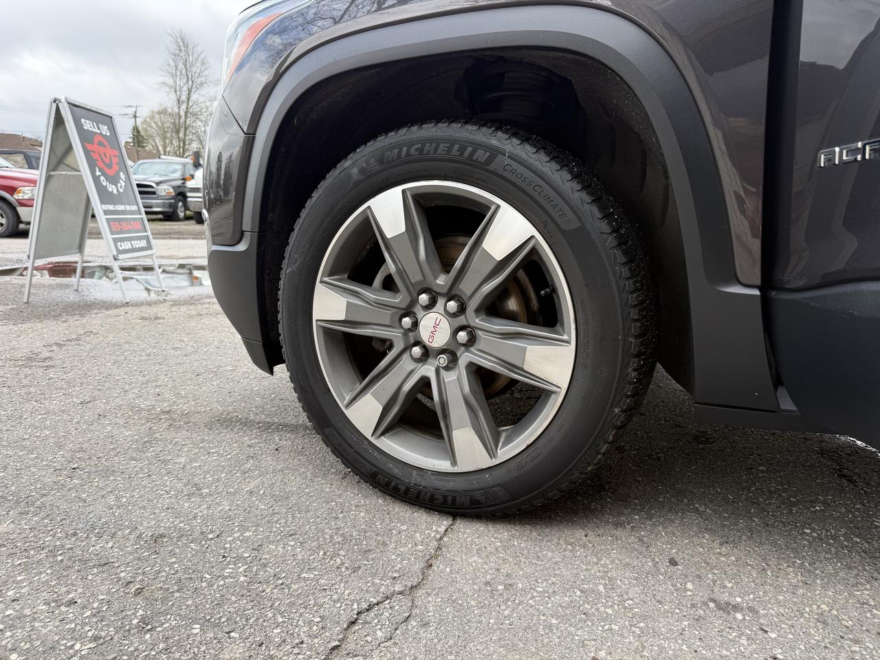 2017 GMC Acadia SLT Photo