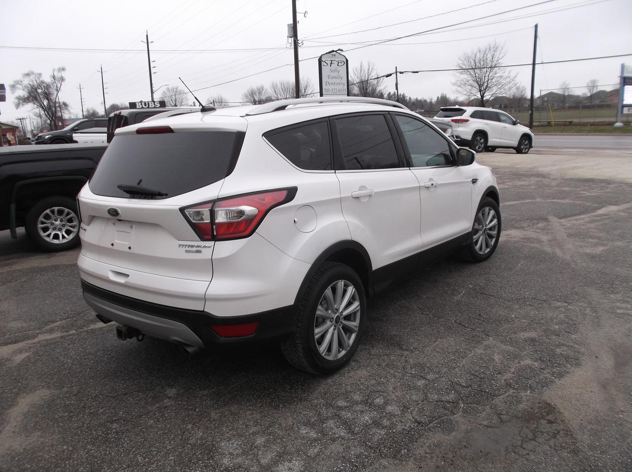 2017 Ford Escape AWD  TITANIUM Photo