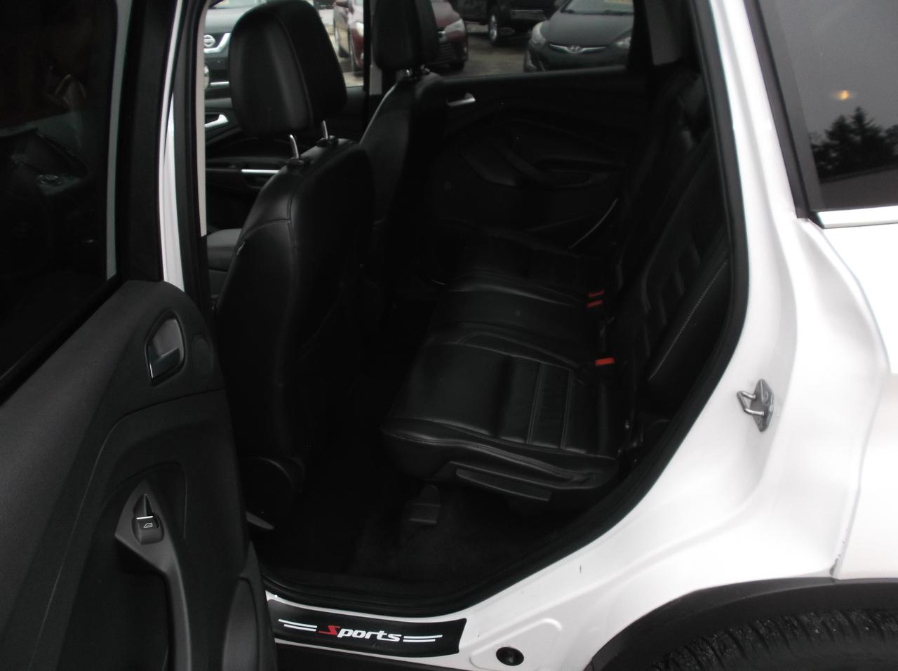 2017 Ford Escape AWD  TITANIUM Photo
