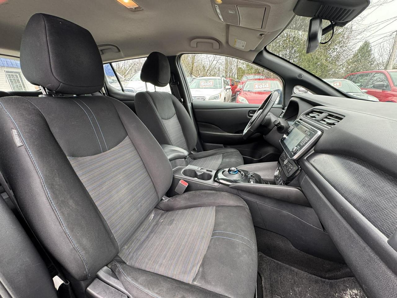 2019 Nissan Leaf SV - Photo #13