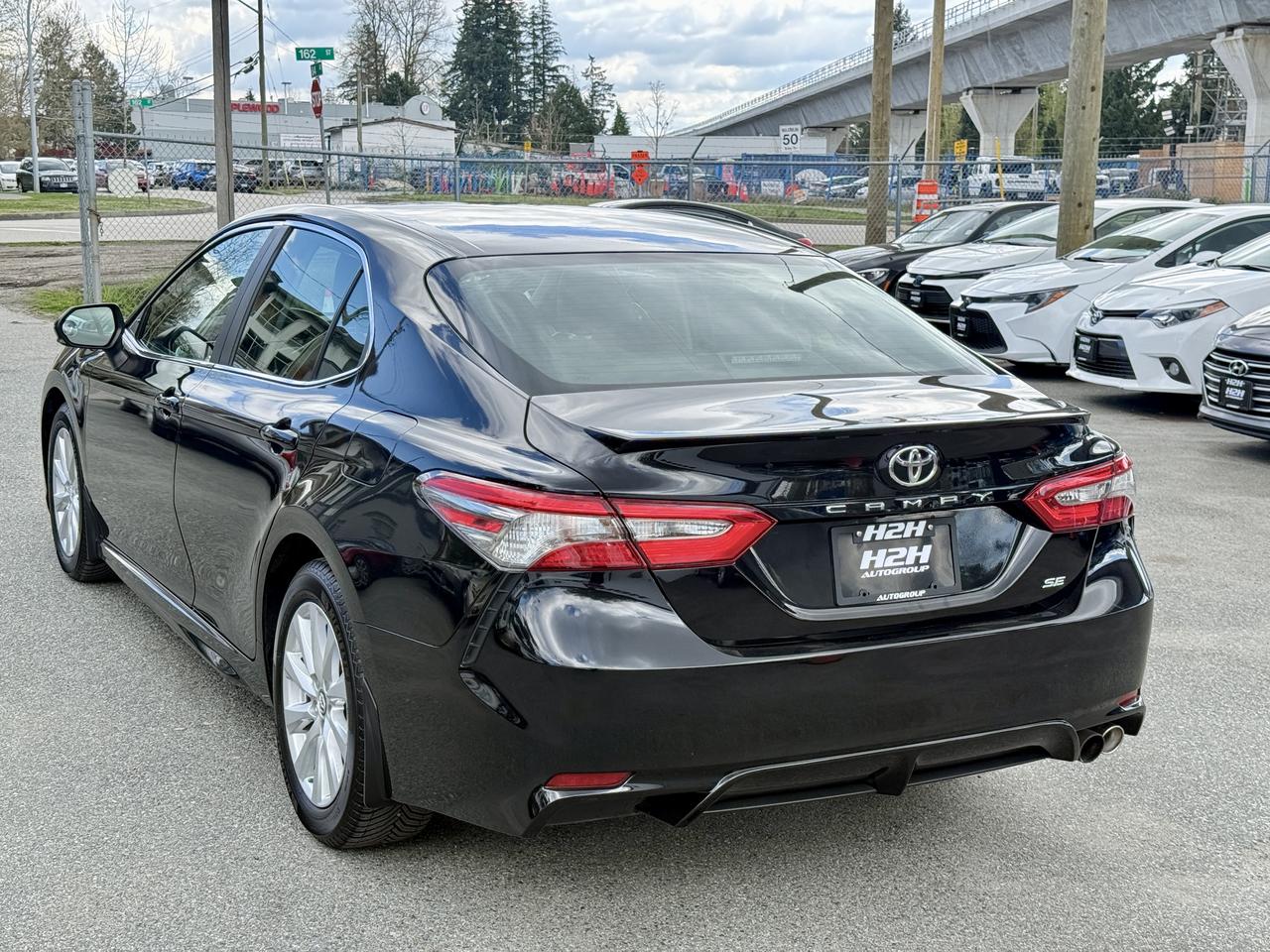 2018 Toyota Camry FINANCING AVAILABLE Photo7