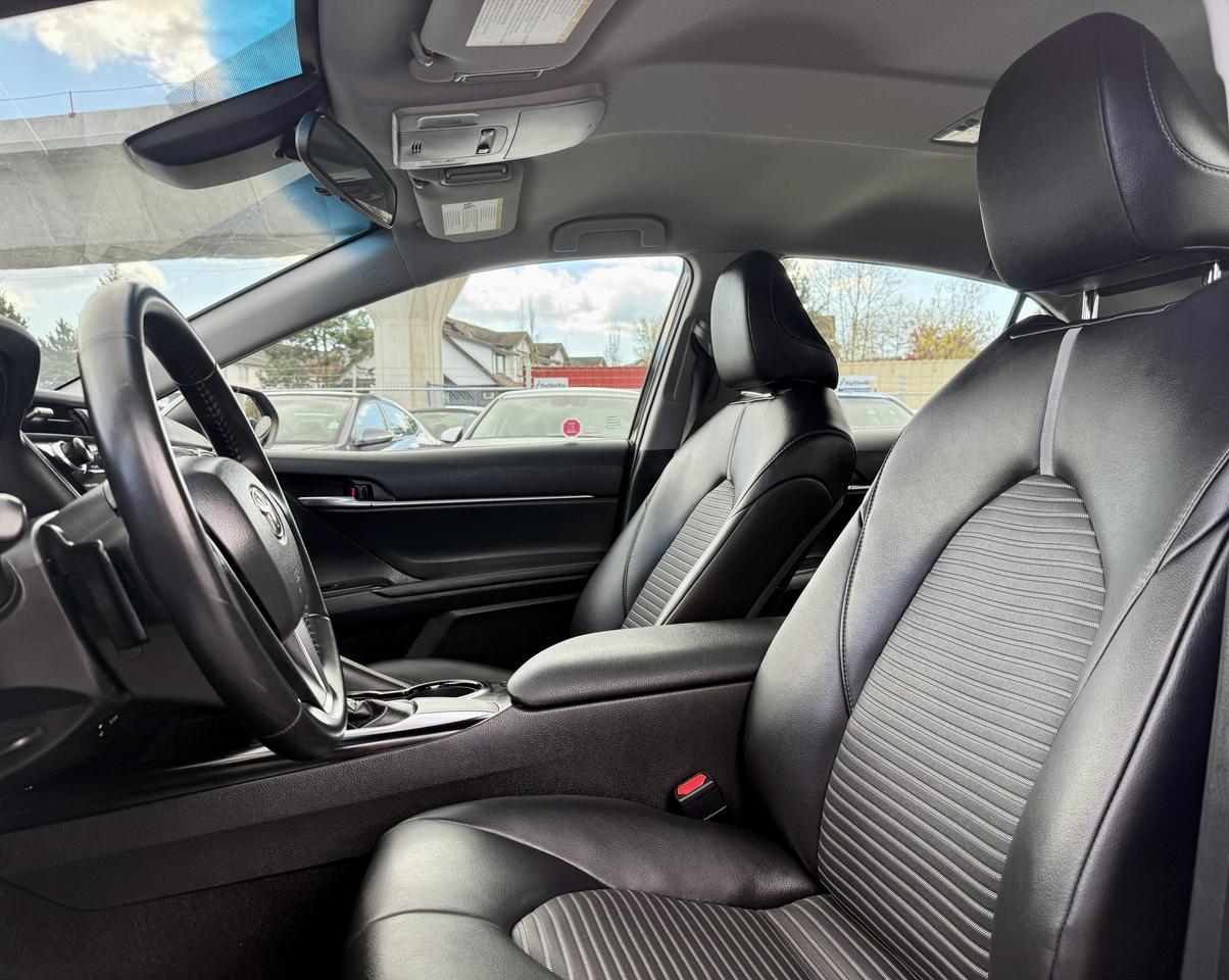 2018 Toyota Camry FINANCING AVAILABLE Photo9