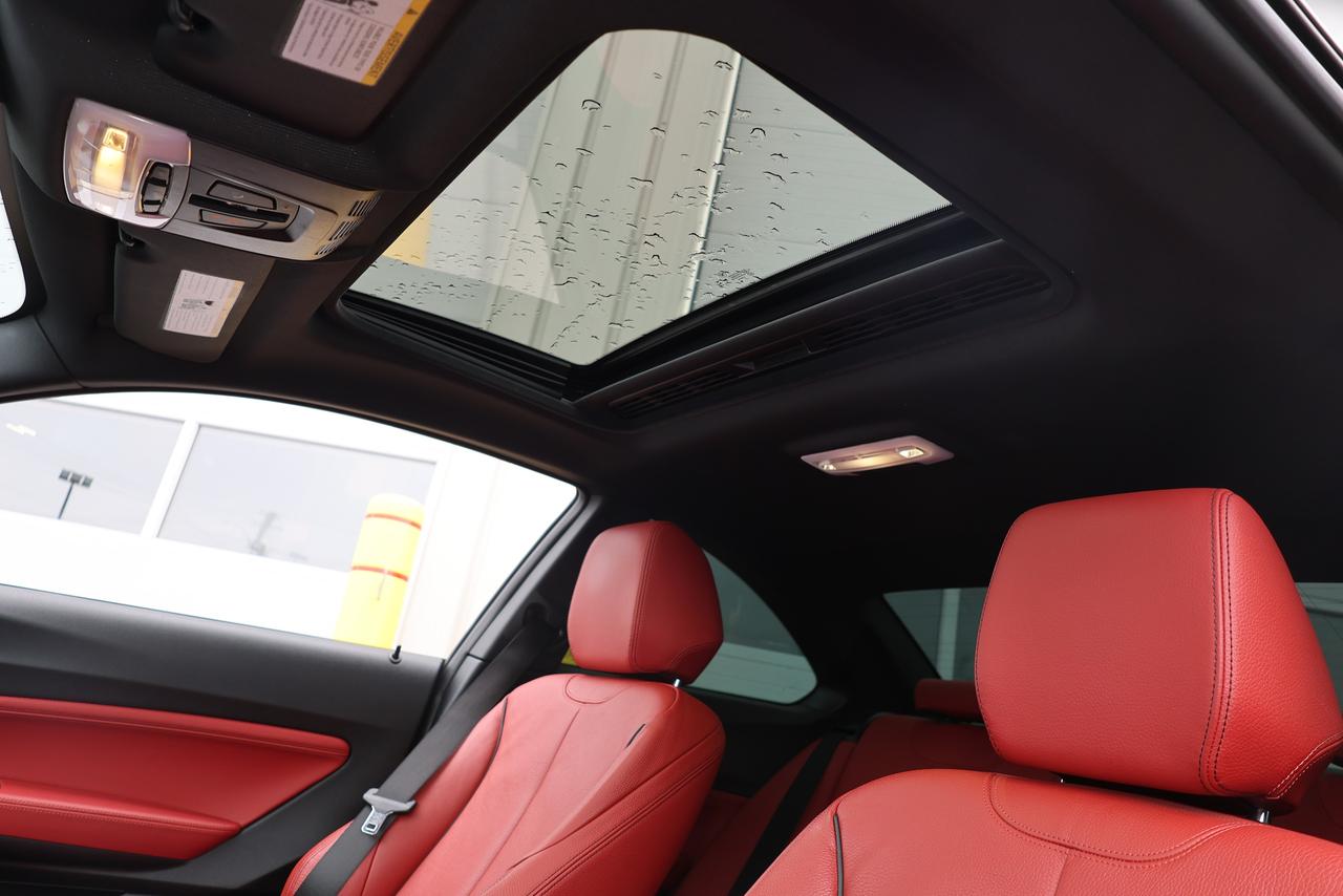 2021 BMW M240i M240i xDrive - LOW KM|SUNROOF|NAVI|CAMERA Photo