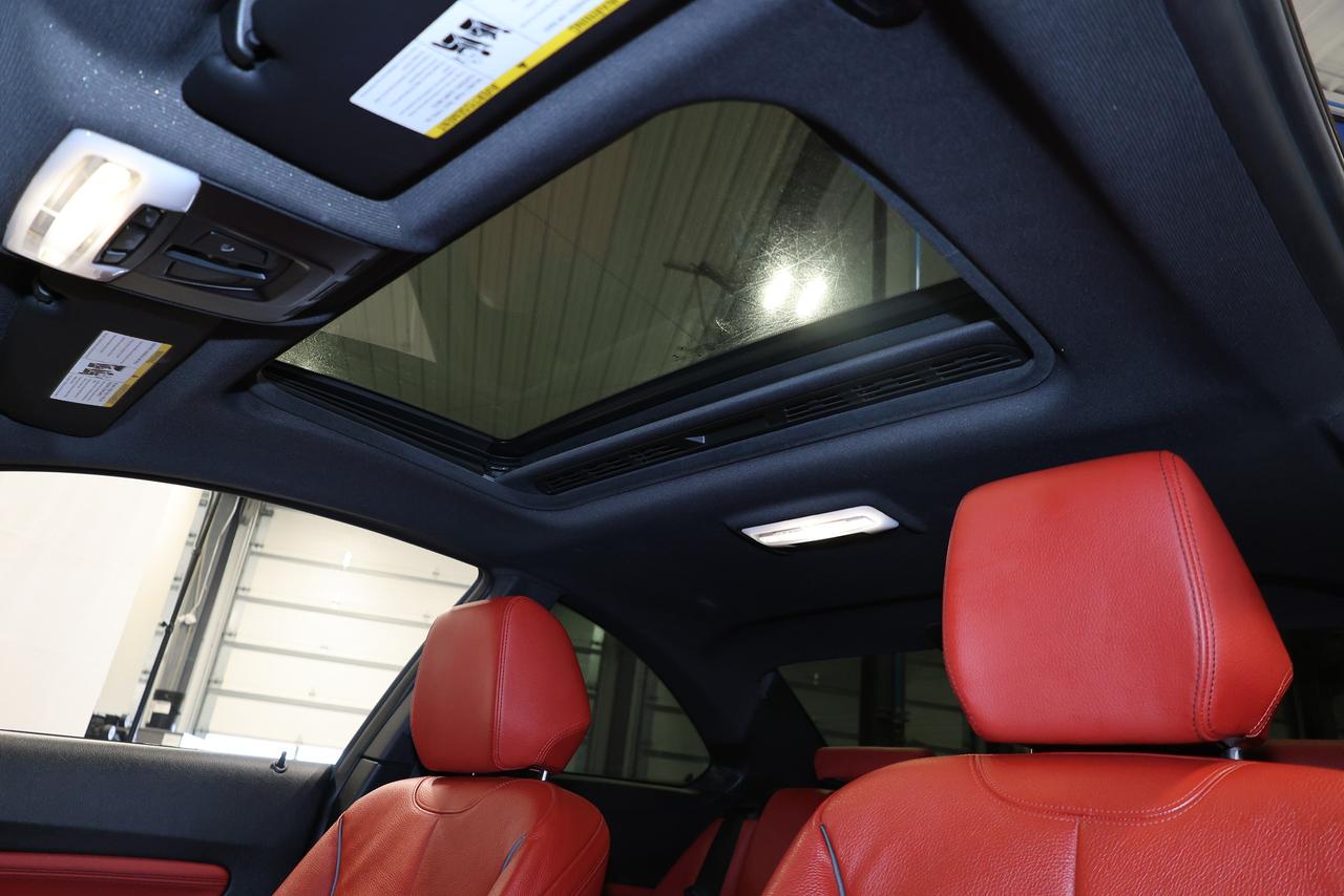 2021 BMW M240i M240i xDrive - LOW KM|SUNROOF|NAVI|CAMERA Photo