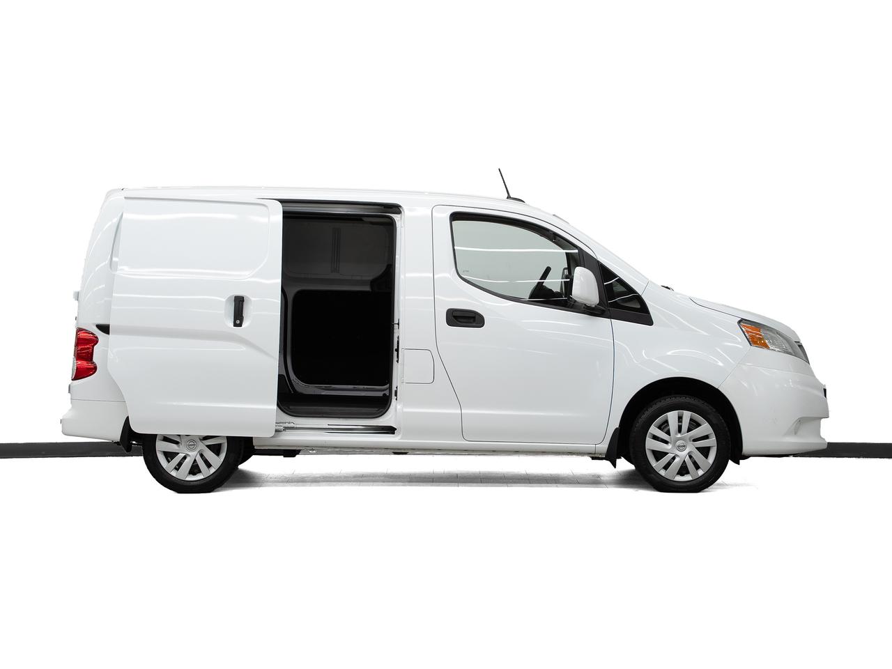 2021 Nissan NV200 SV | Dual Doors | Backup Camera | CarPlay Photo