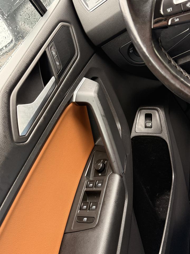 2019 Volkswagen Tiguan COMFORTLINE 4Motion Photo