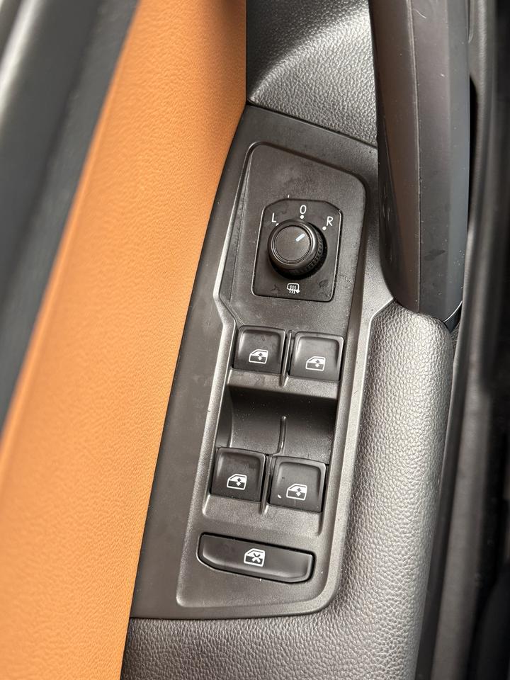 2019 Volkswagen Tiguan COMFORTLINE 4Motion Photo
