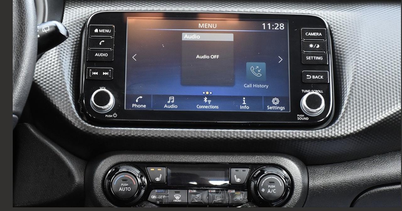 2021 Nissan Kicks SV Photo