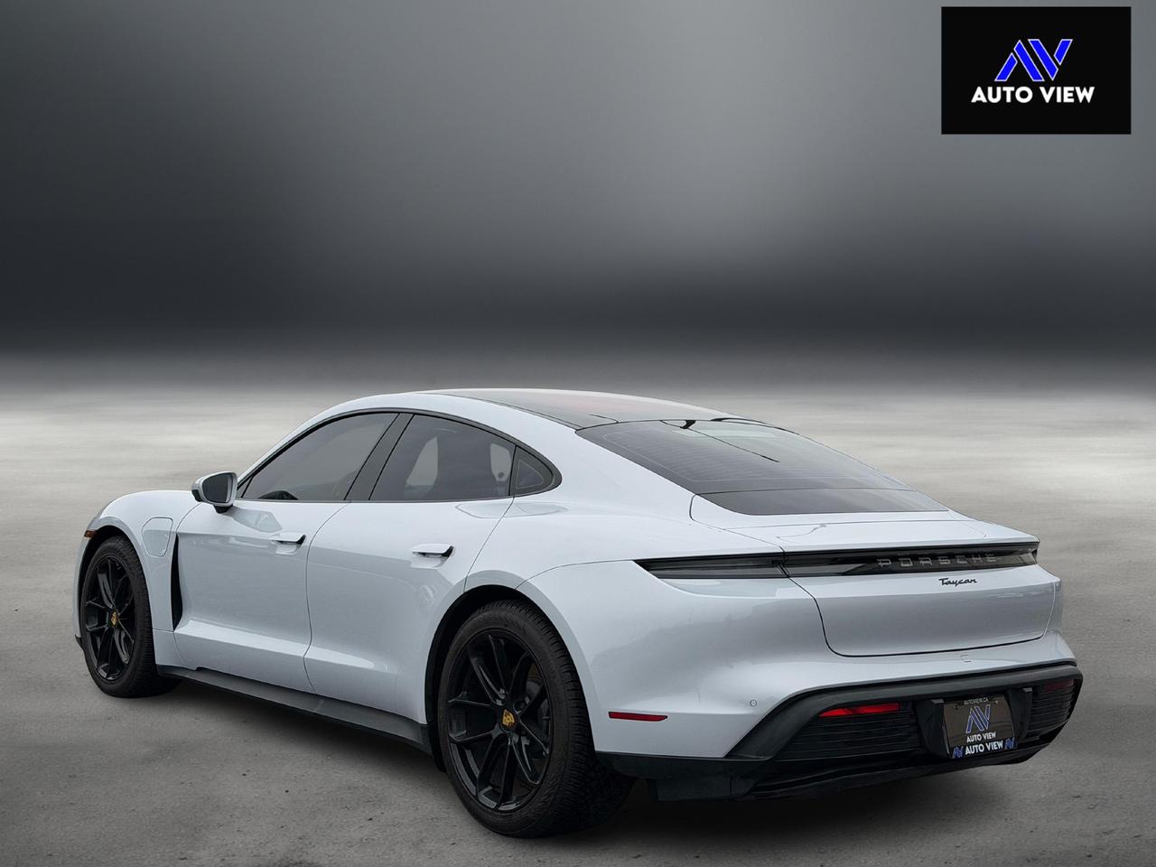 2021 Porsche Taycan Base **PREMIUM PACKAGE** Photo