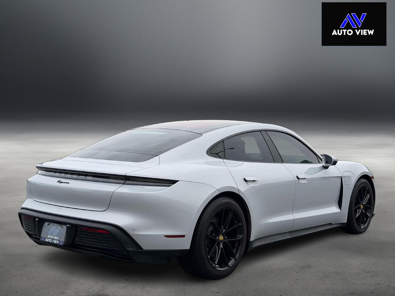 2021 Porsche Taycan Base **PREMIUM PACKAGE** Photo