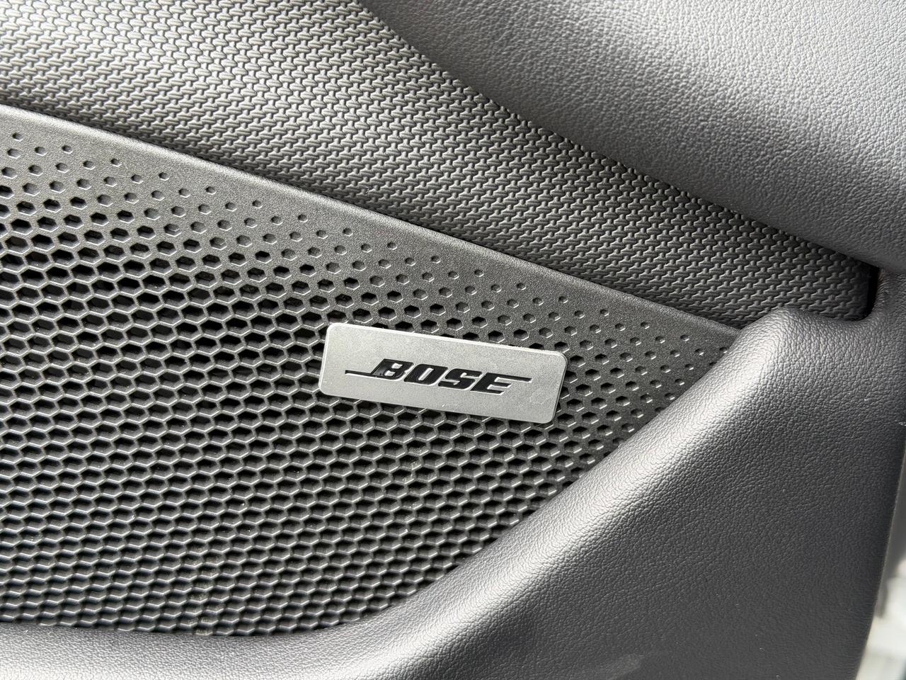 2021 Porsche Taycan Base **PREMIUM PACKAGE** Photo