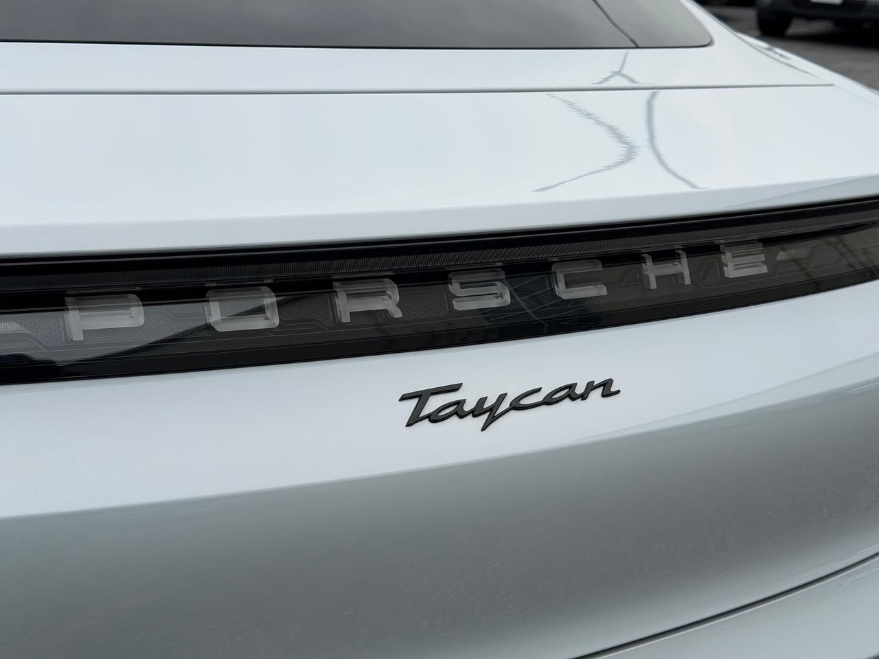 2021 Porsche Taycan Base **PREMIUM PACKAGE** Photo