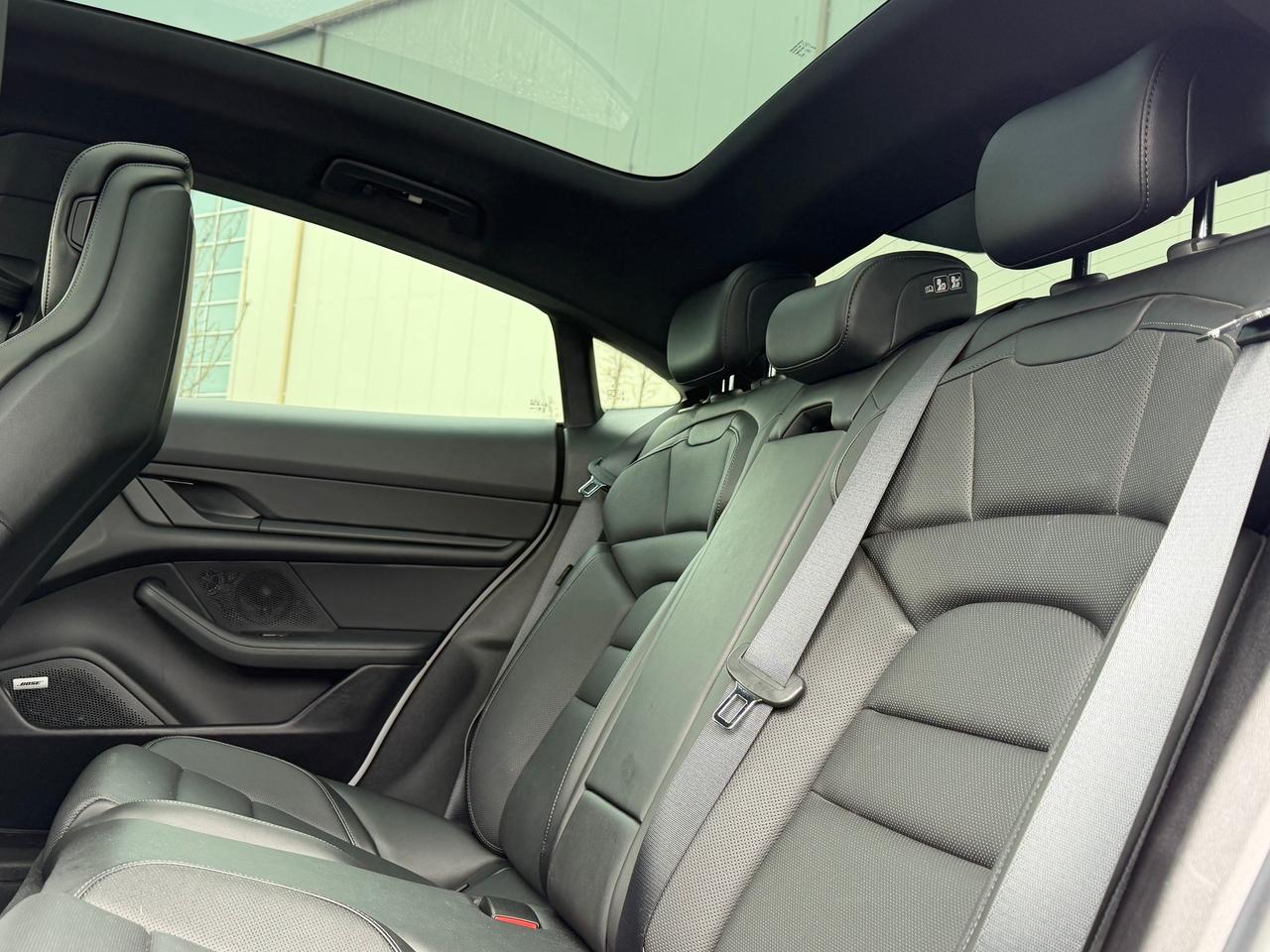 2021 Porsche Taycan Base **PREMIUM PACKAGE** Photo
