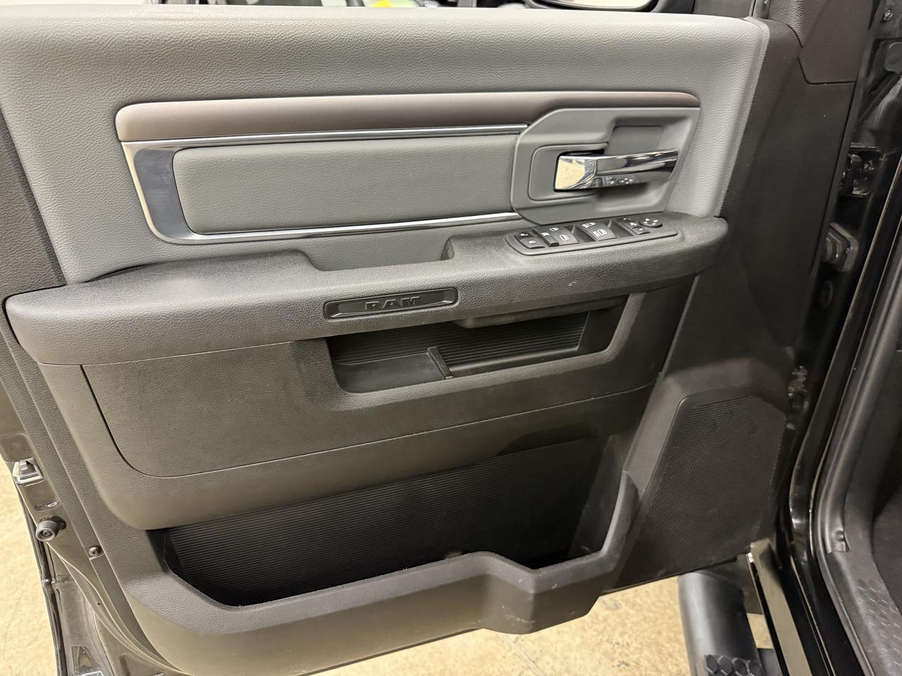 2022 RAM 1500 Classic SLT Photo