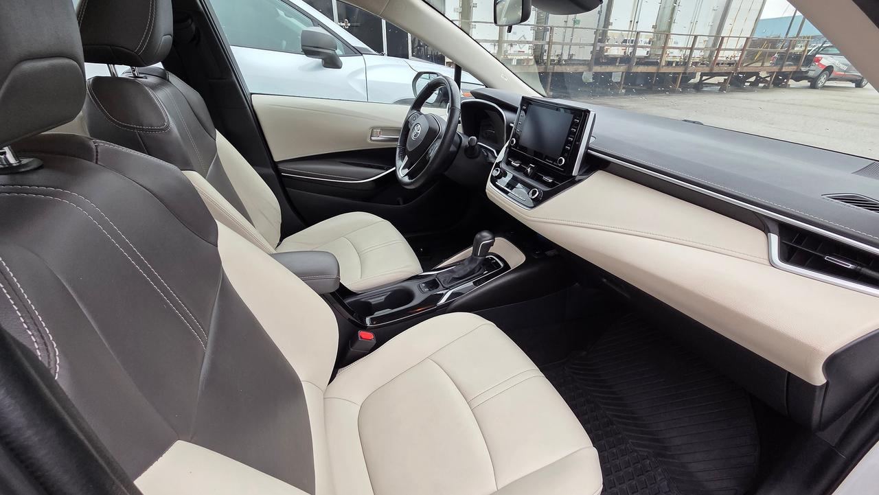 2020 Toyota Corolla XLE Photo