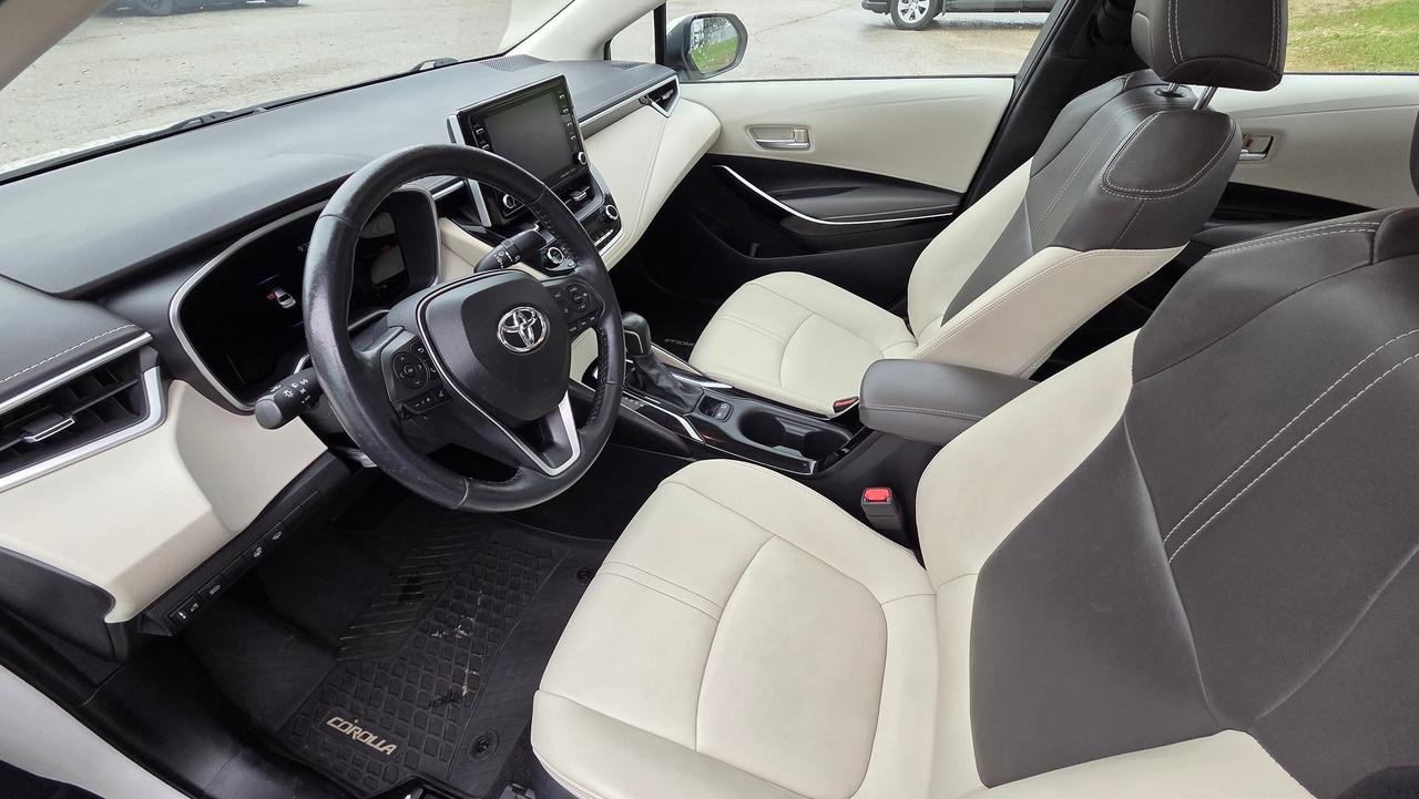 2020 Toyota Corolla XLE Photo