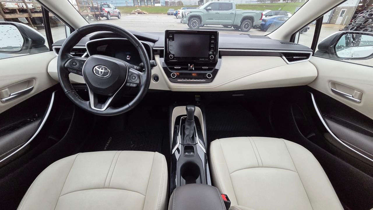 2020 Toyota Corolla XLE Photo