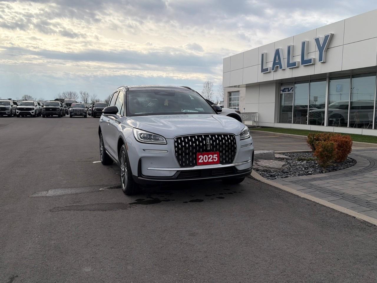 2025 Lincoln Corsair Reserve AWD Photo0