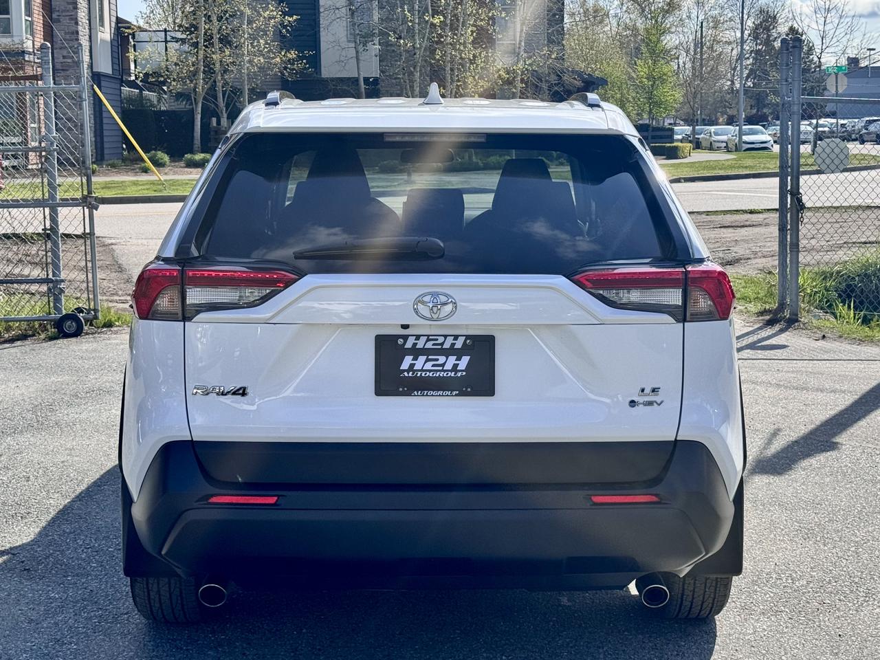 2025 Toyota RAV4 HYBRID FINANCING AVAILABLE Photo6