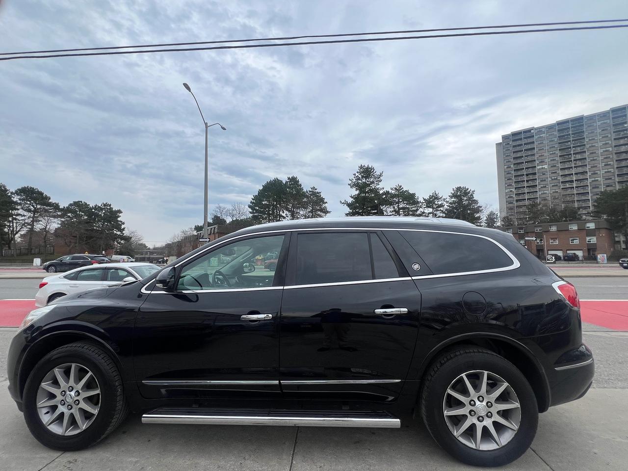 2017 Buick Enclave LEATHER -BACK CAM-BLUETOOTH-HEATED SEATS Photo
