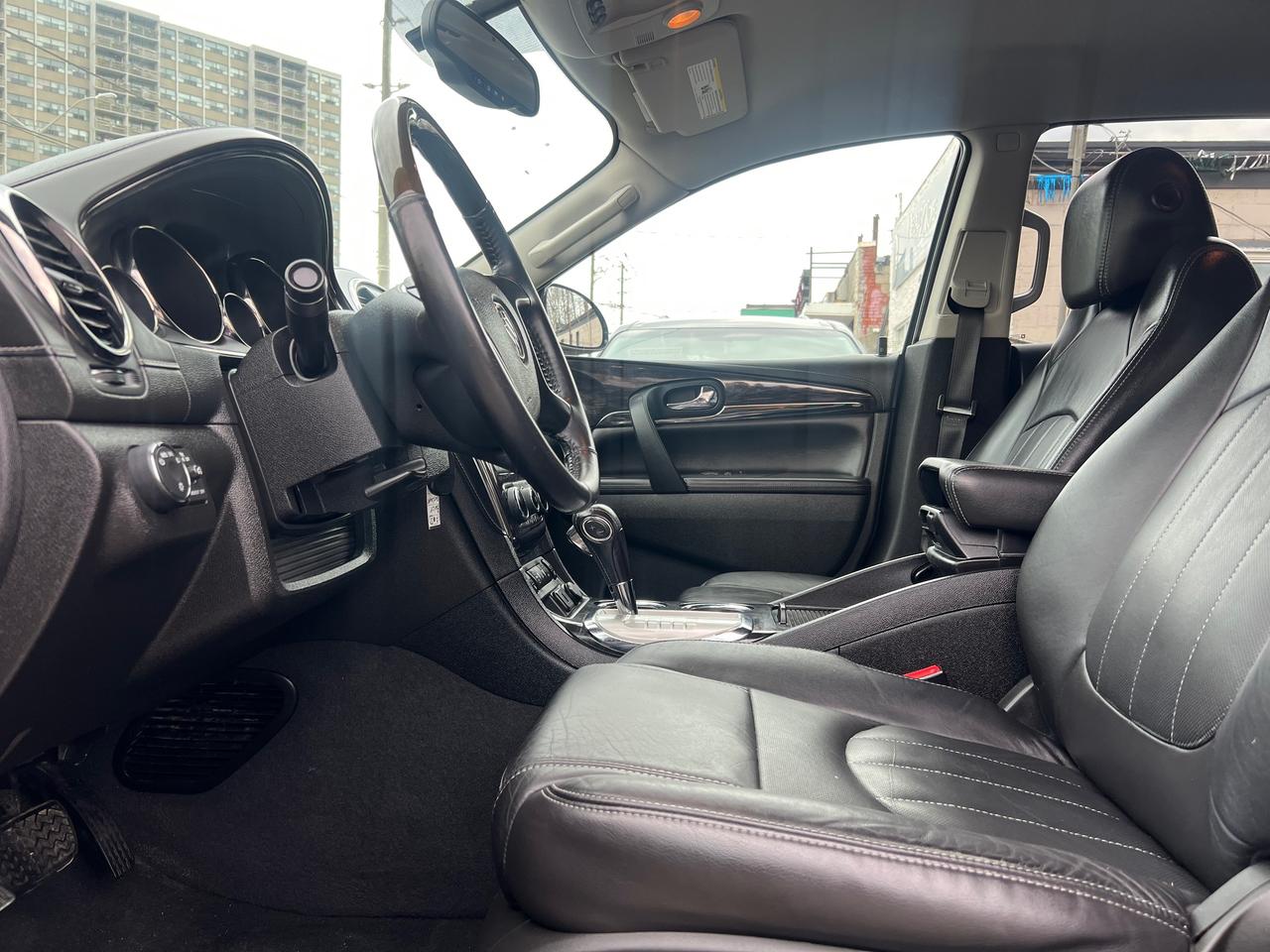 2017 Buick Enclave LEATHER -BACK CAM-BLUETOOTH-HEATED SEATS Photo