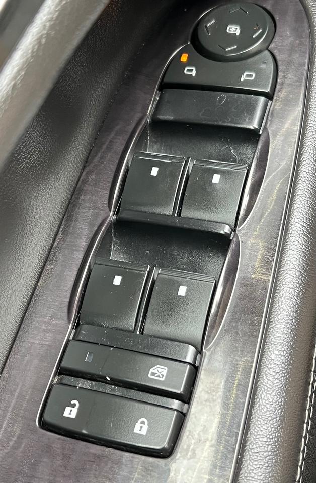 2017 Buick Enclave LEATHER -BACK CAM-BLUETOOTH-HEATED SEATS Photo