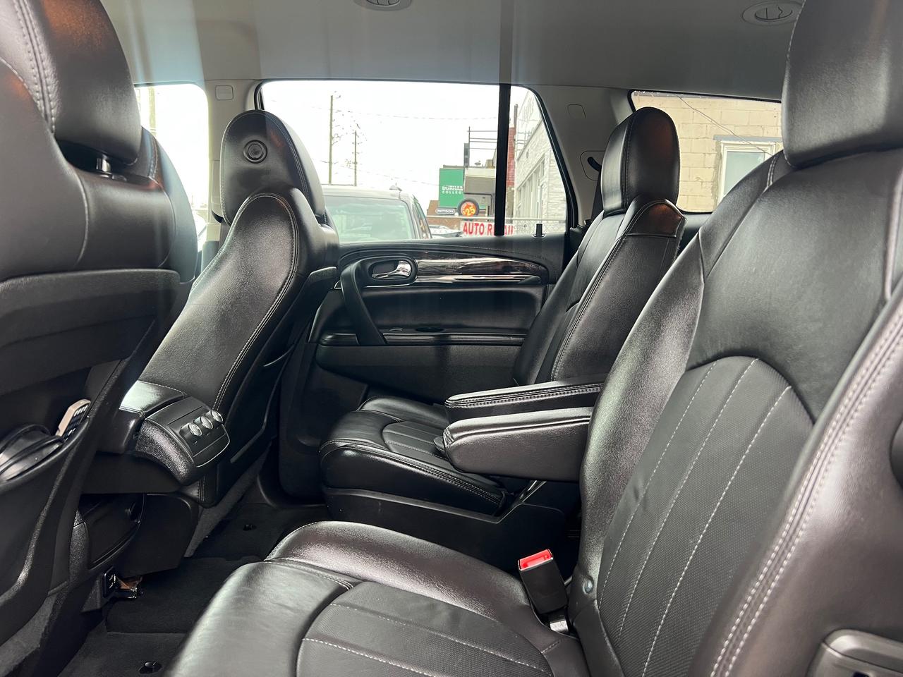 2017 Buick Enclave LEATHER -BACK CAM-BLUETOOTH-HEATED SEATS Photo