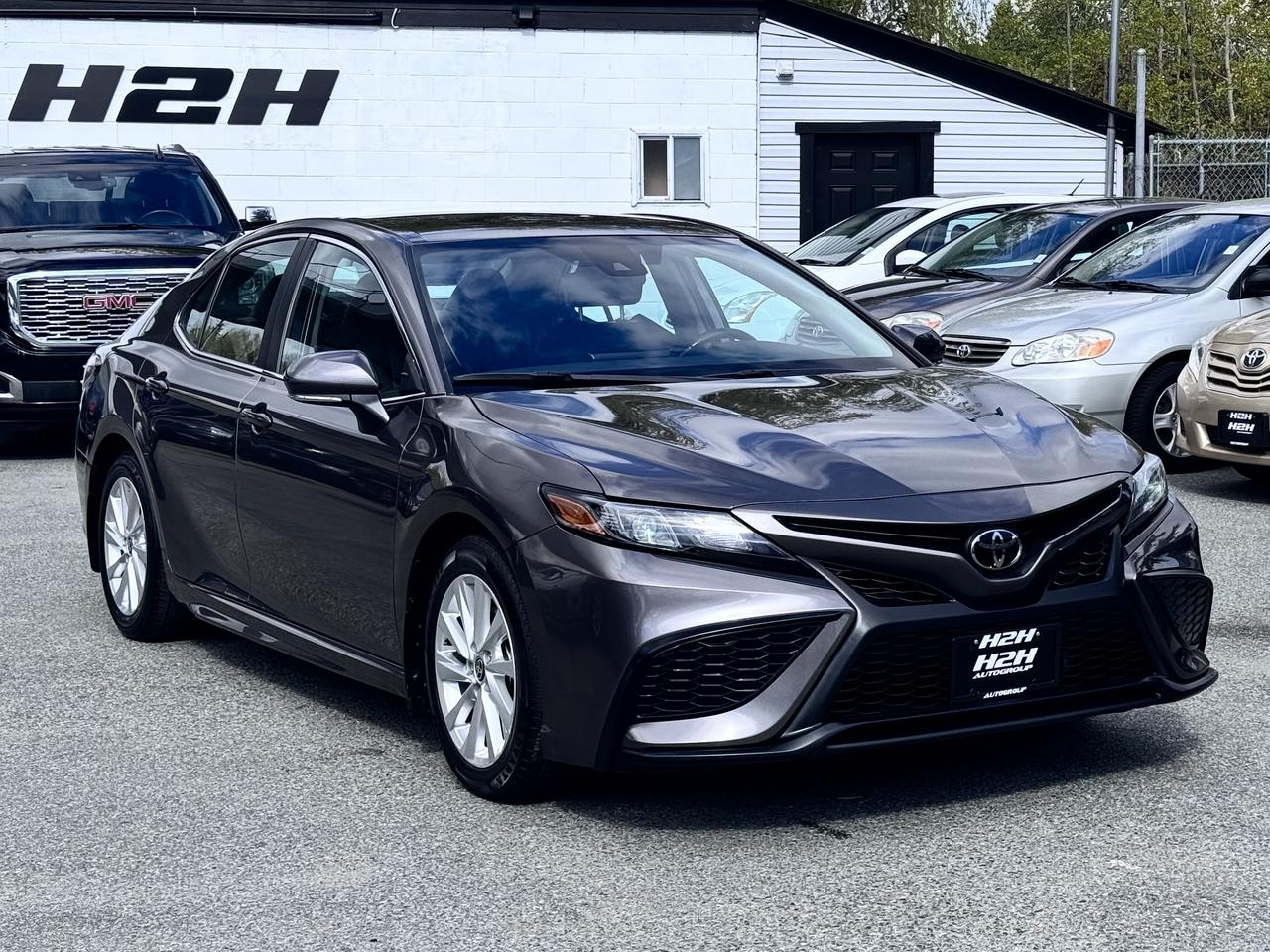 2023 Toyota Camry FINANCING AVAILABLE Photo3