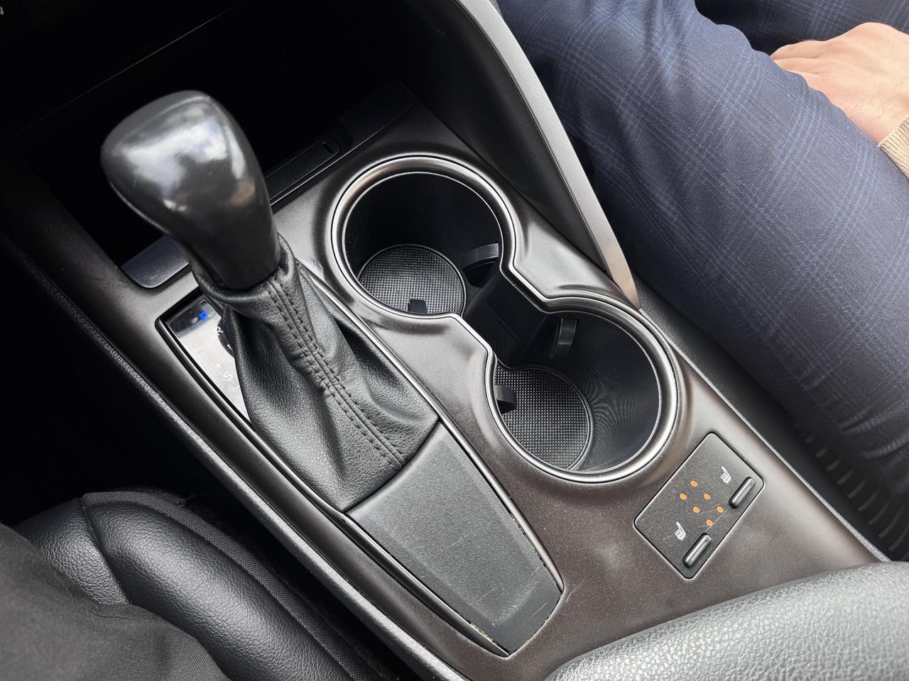 2023 Toyota Camry FINANCING AVAILABLE Photo12