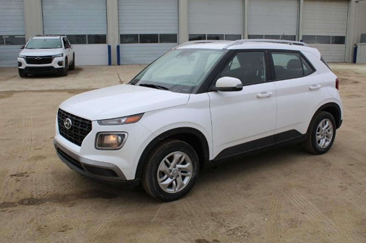 2024 Hyundai Venue Preferred IVT w/Htd cloth, BUC - Photo #1