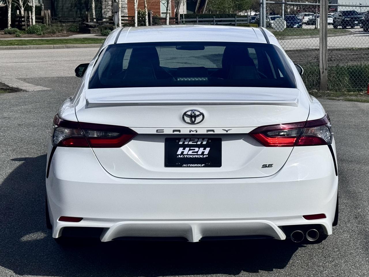 2024 Toyota Camry FINANCING AVAILABLE Photo6