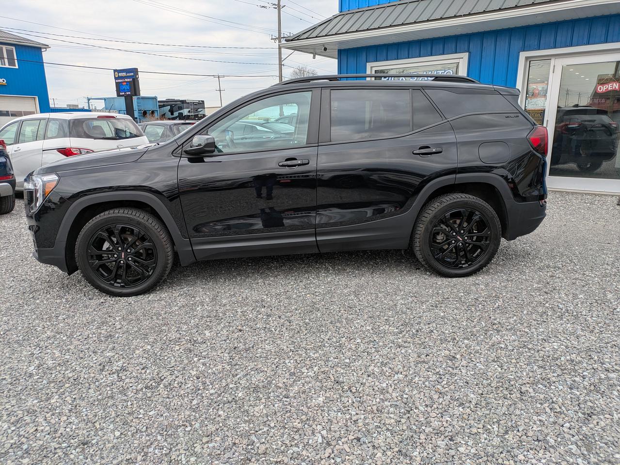 2022 GMC Terrain AWD 4DR SLE Photo1