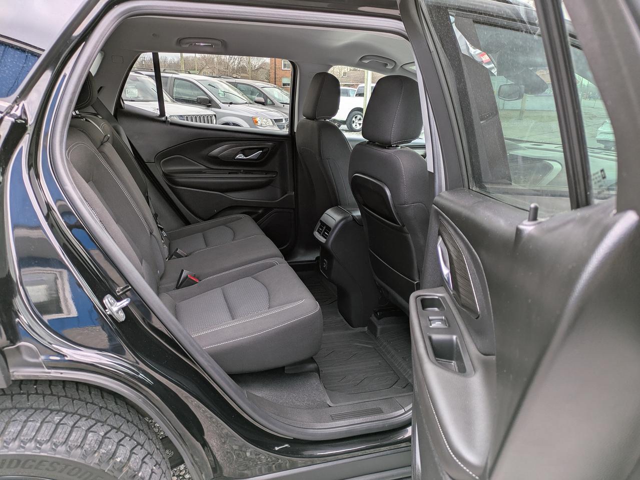 2022 GMC Terrain AWD 4DR SLE Photo