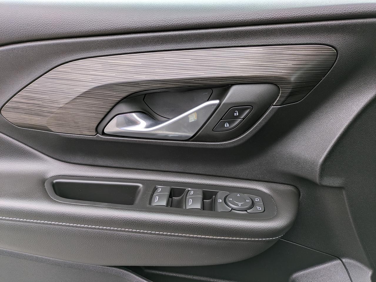 2022 GMC Terrain AWD 4DR SLE Photo