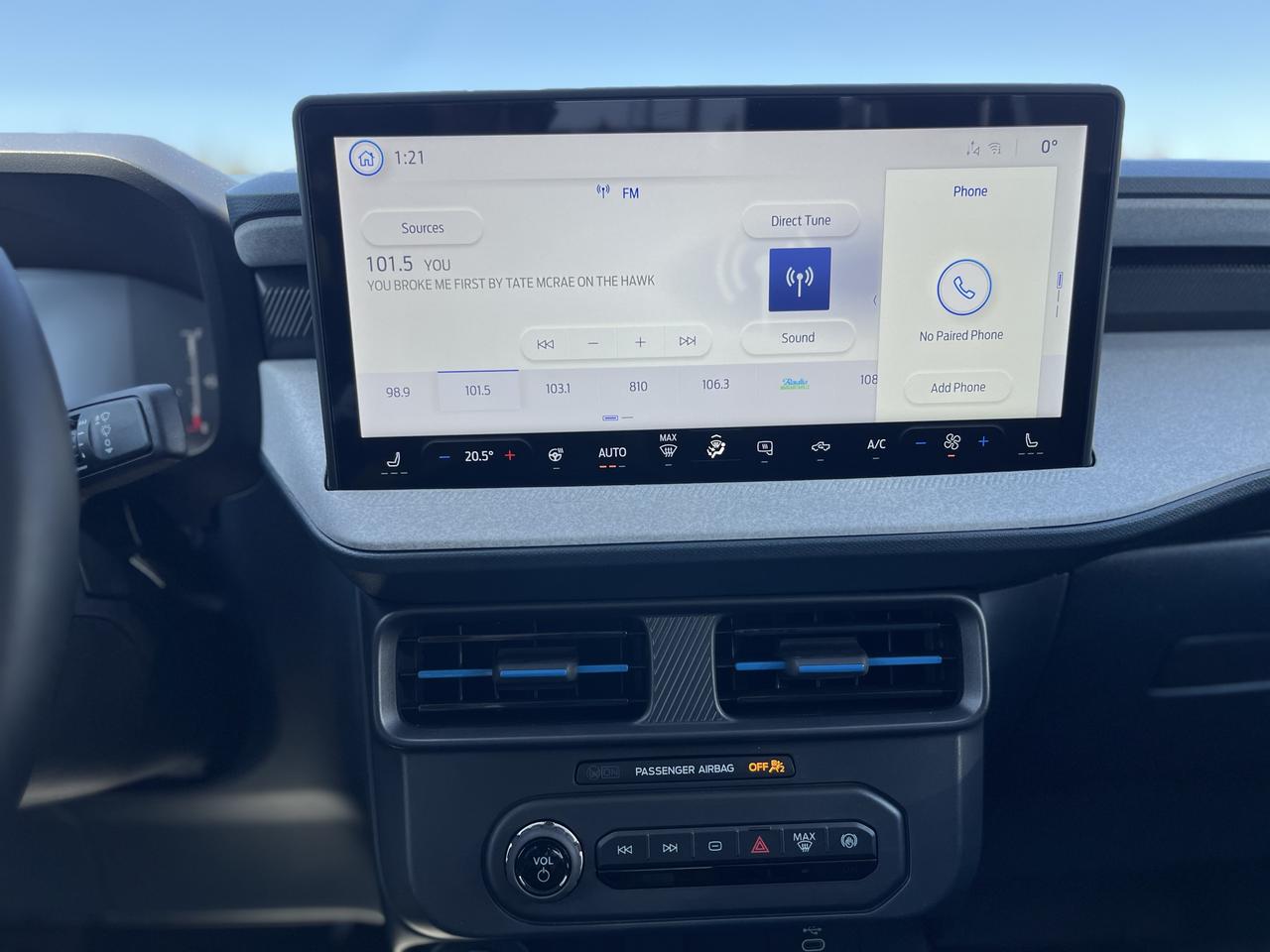 2026 Ford Maverick XLT AWD SuperCrew Photo3