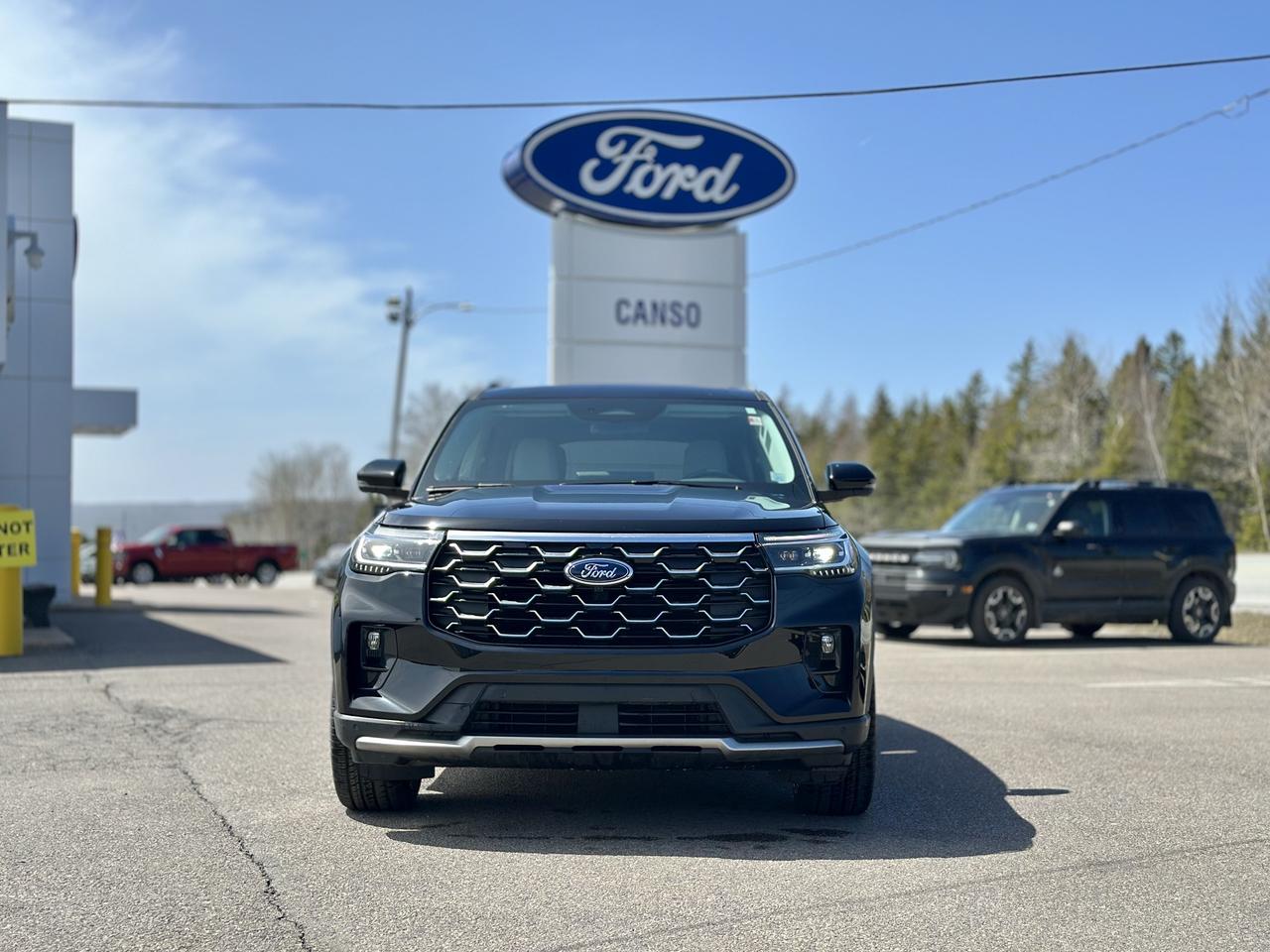 2026 Ford Explorer Platinum 4WD Photo1